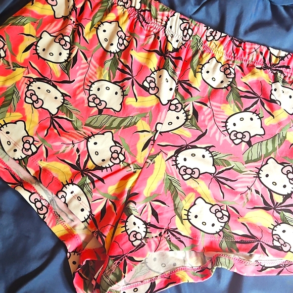 Hello Kitty Sleep Shorts - Picture 5 of 5